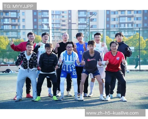 激情四溢的足球赛现场直播带你领略绿茵场上的精彩瞬间与激烈对决 激情四溢的足球赛现场直播带你领略绿茵场上的精彩瞬间与激烈对决