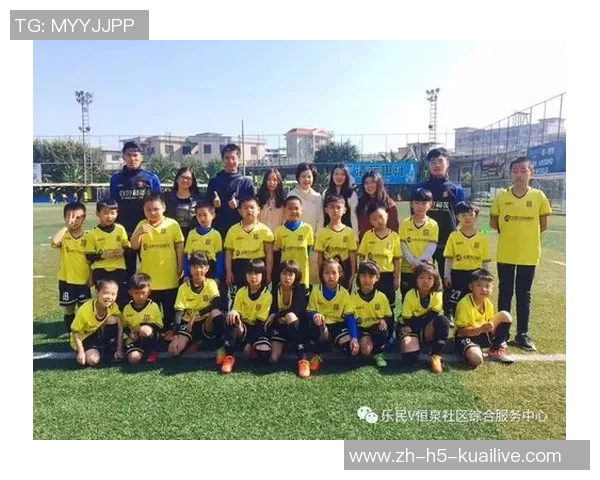 一年级足球启蒙之旅快乐成长与团队精神的培养